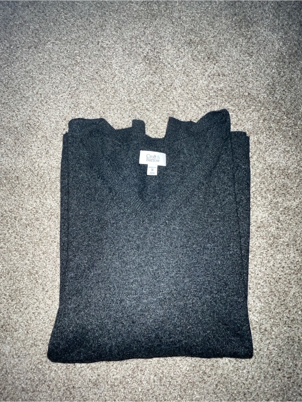 croft & barrow Men’s Dark Gray V-Neck Sweater